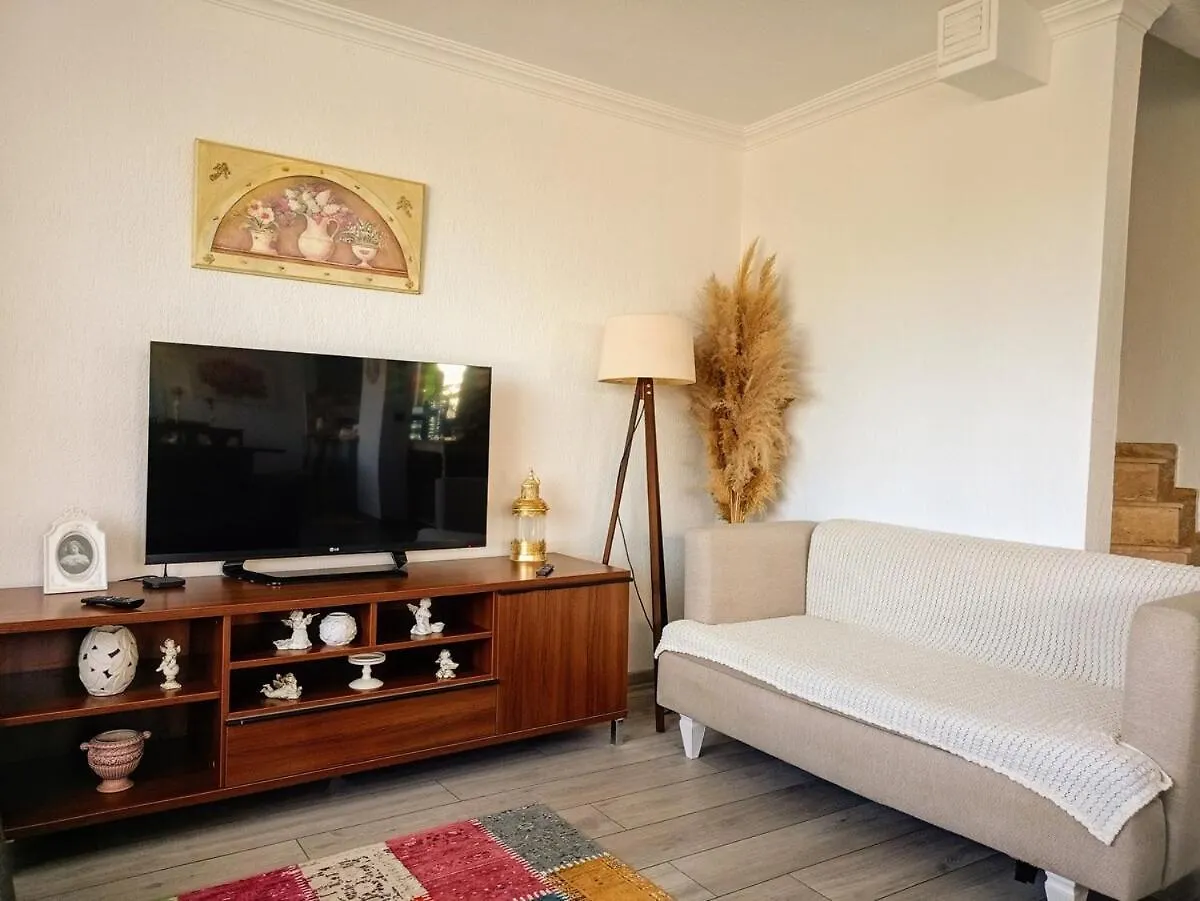 Villa With Private Pool And Unique Sea View In Çeşme 土耳其