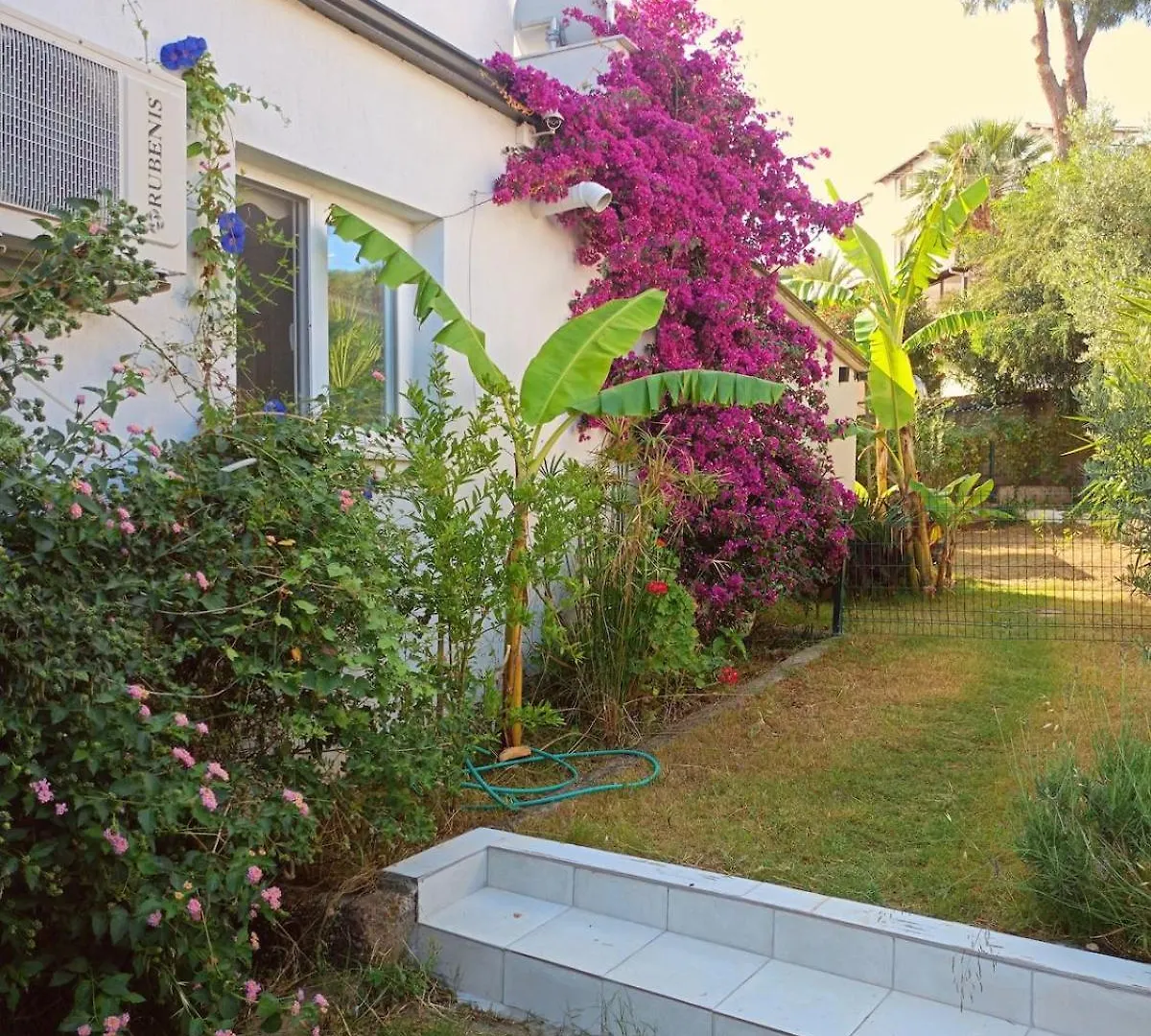 Villa With Private Pool And Unique Sea View In Çeşme 0*,