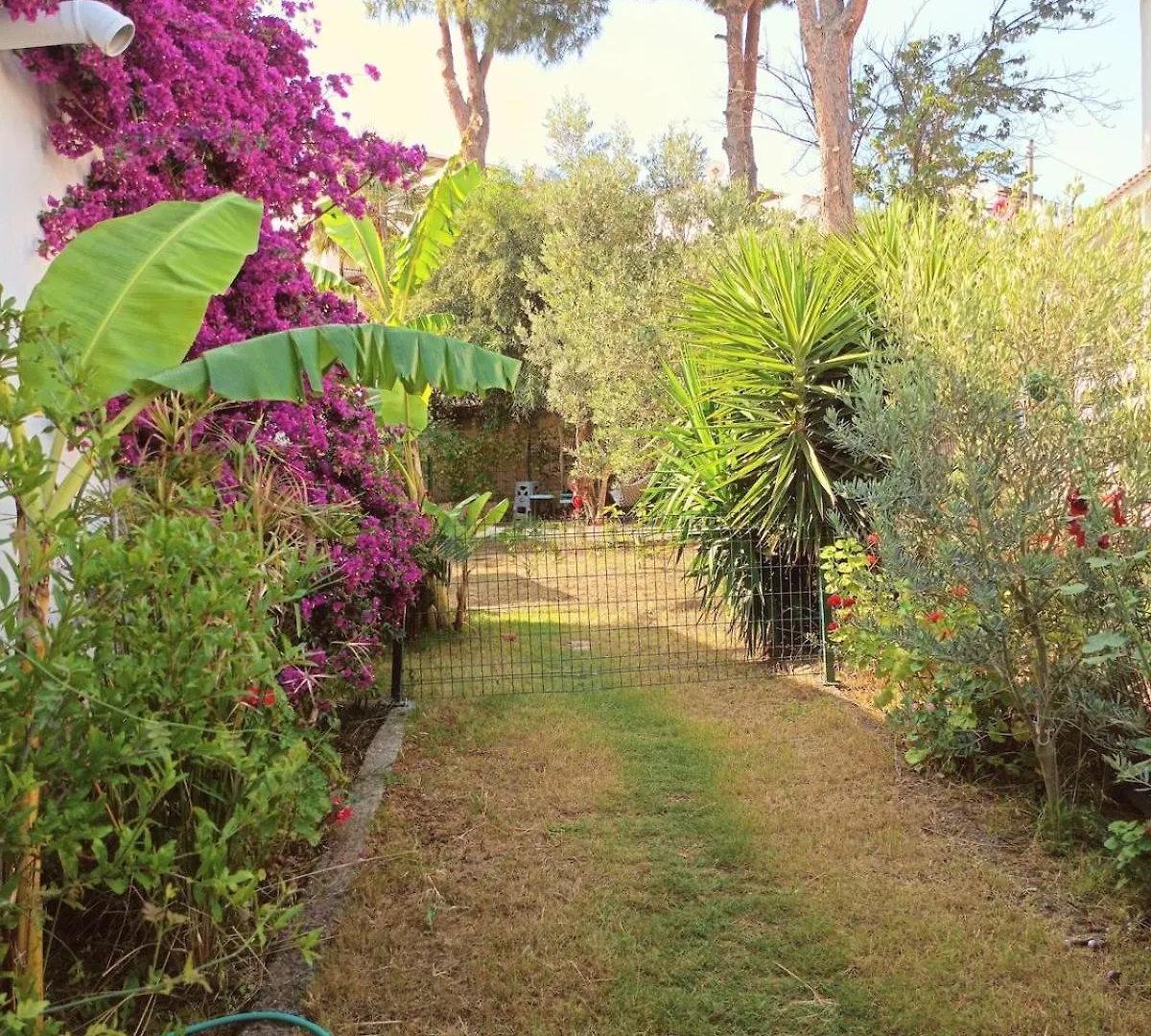 Villa With Private Pool And Unique Sea View In Çeşme